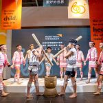 圖三台灣世界展望會培力碧候國小文化隊進行開場表演，透過音樂展現自信及勇氣。